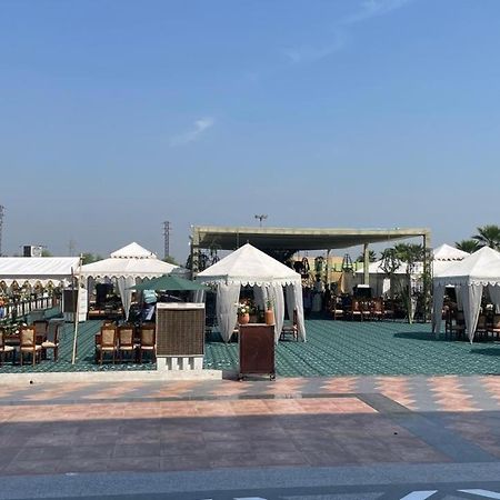 Grand Hotel Nawanshahr Nawāshahr Zewnętrze zdjęcie