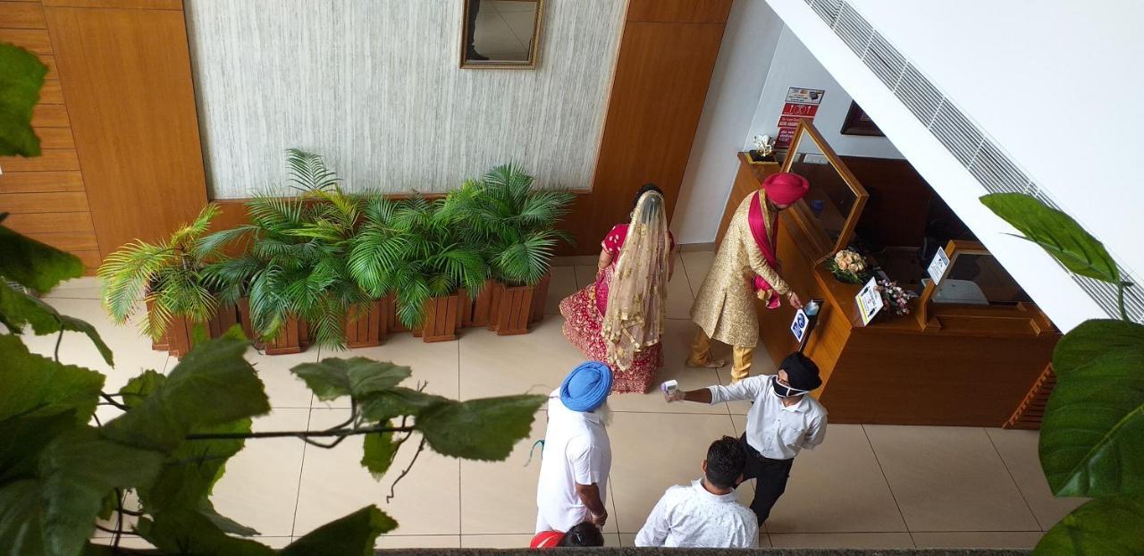 Grand Hotel Nawanshahr Nawāshahr Zewnętrze zdjęcie