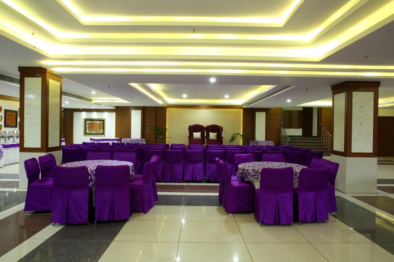Grand Hotel Nawanshahr Nawāshahr Zewnętrze zdjęcie