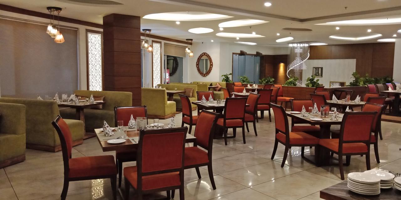 Grand Hotel Nawanshahr Nawāshahr Zewnętrze zdjęcie