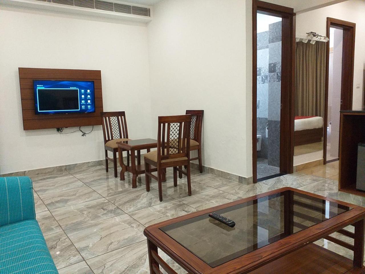 Grand Hotel Nawanshahr Nawāshahr Zewnętrze zdjęcie