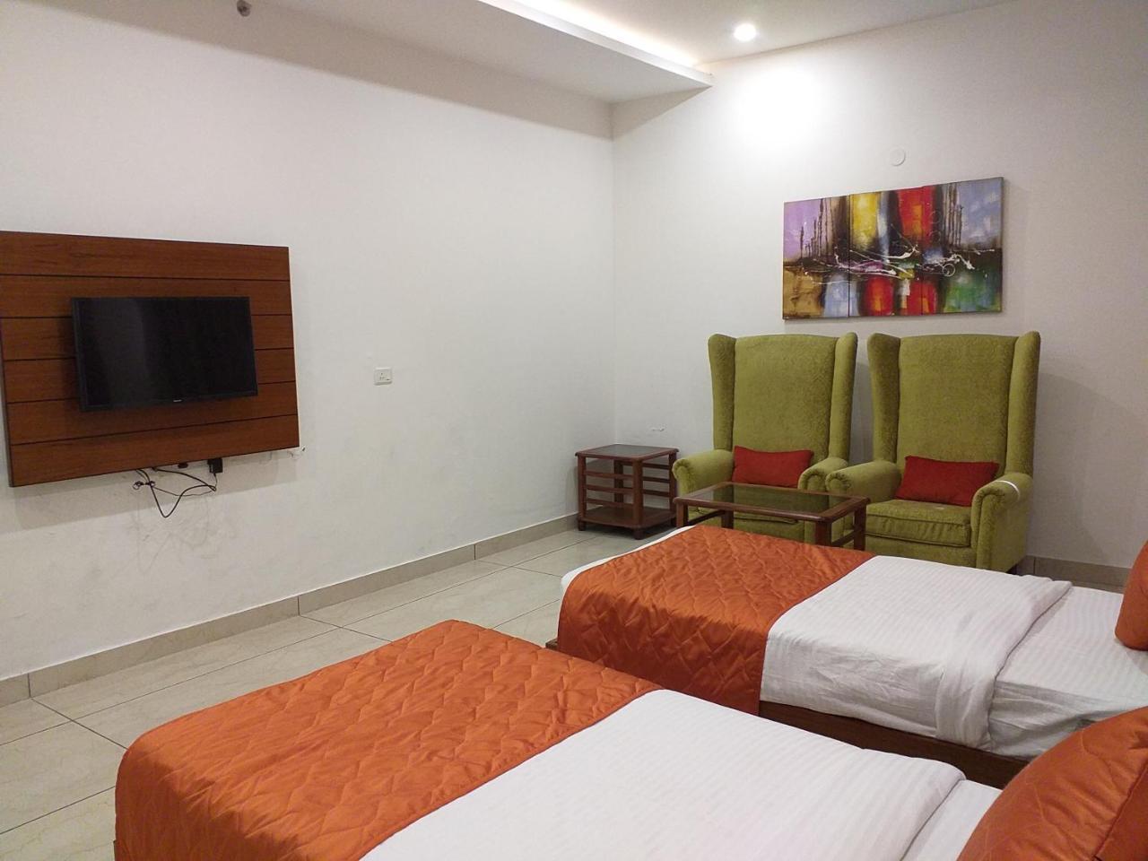 Grand Hotel Nawanshahr Nawāshahr Zewnętrze zdjęcie