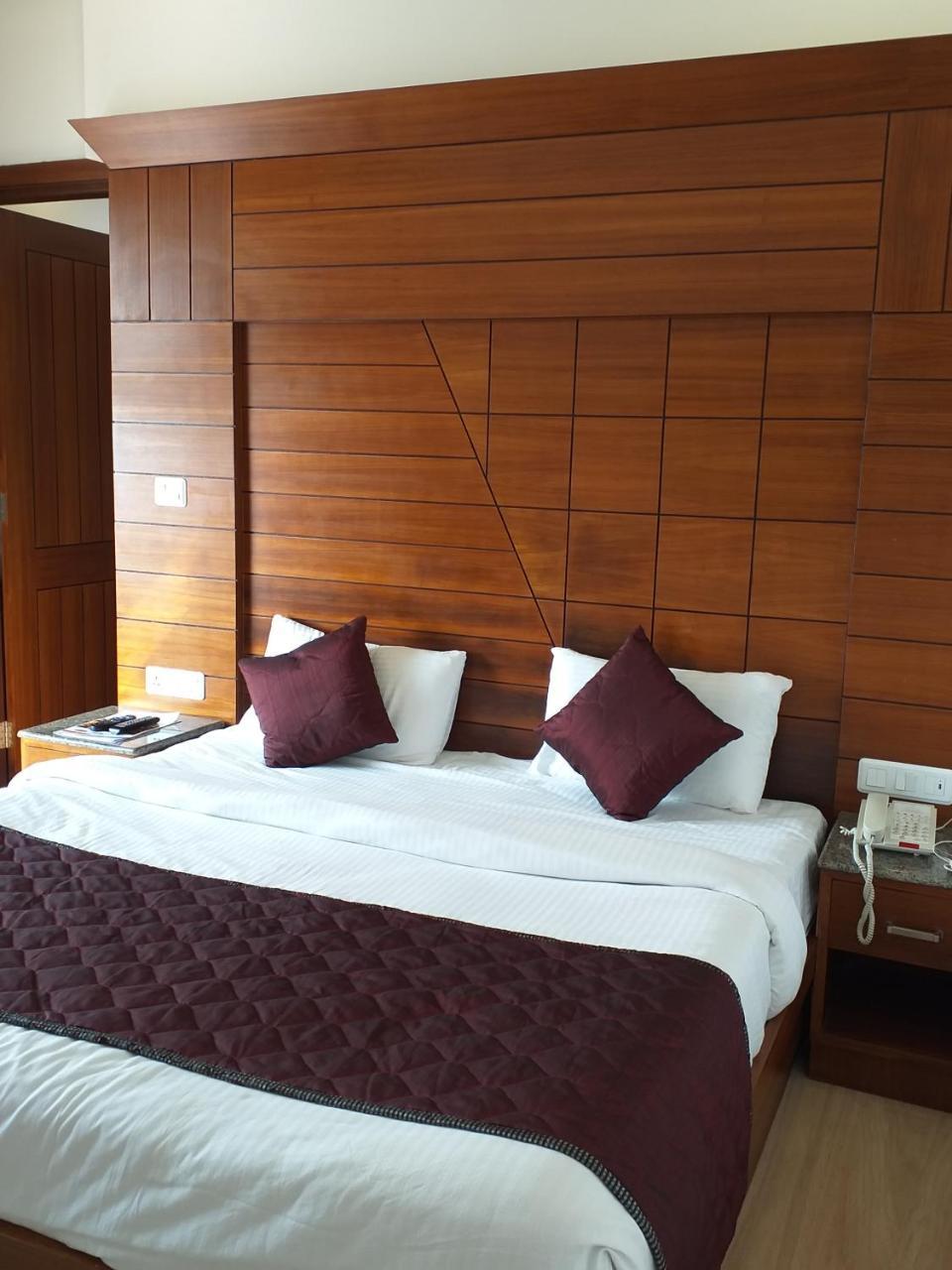 Grand Hotel Nawanshahr Nawāshahr Zewnętrze zdjęcie