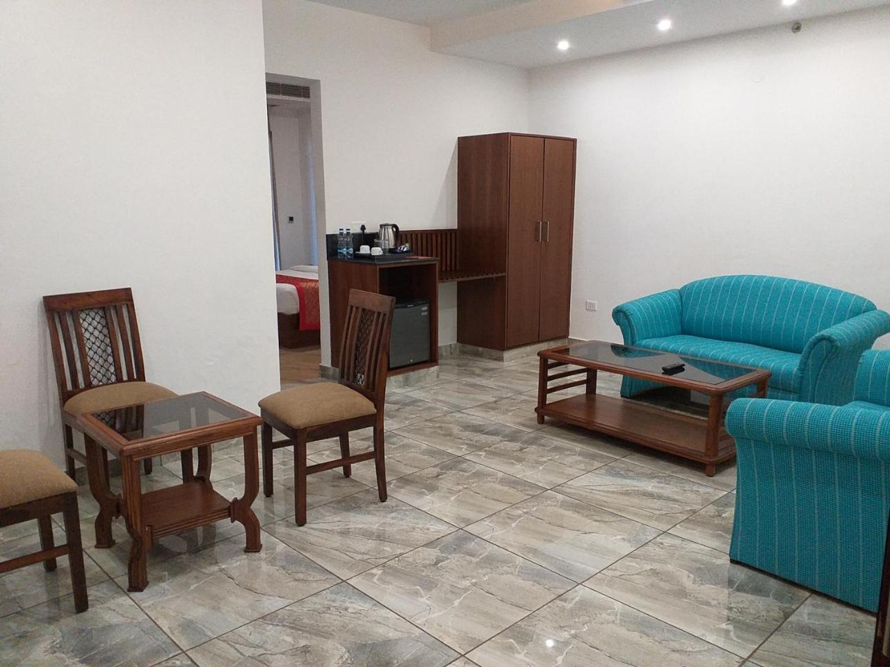 Grand Hotel Nawanshahr Nawāshahr Zewnętrze zdjęcie